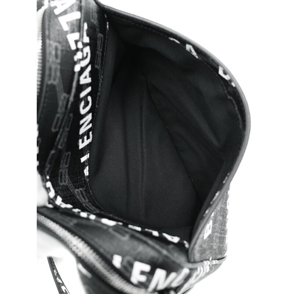 BALENCIAGA Monogram Signature Camera Bag Shoulder - Picture 4 of 9